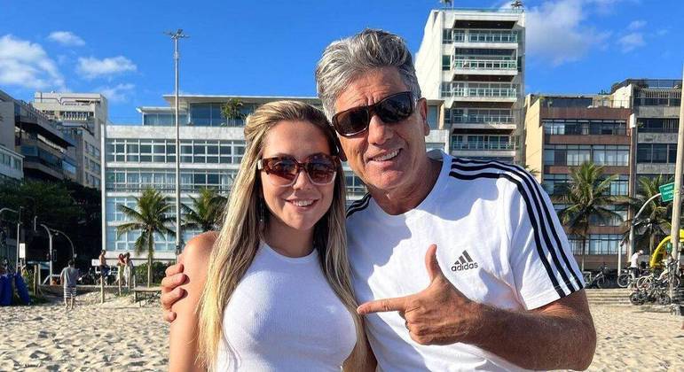 Apesar de toda a cumplicidade e todo o companheirismo que Renato Gaúcho e Carol Portaluppi mostram hoje nas redes sociais, o cenário nem sempre foi esse. Hoje técnico do Grêmio, Renato Gaúcho foi preso, em 1996, quando atuava pelo Fluminense, por não pagar a pensão alimentícia da filha que teve com Carla Cavalcanti 