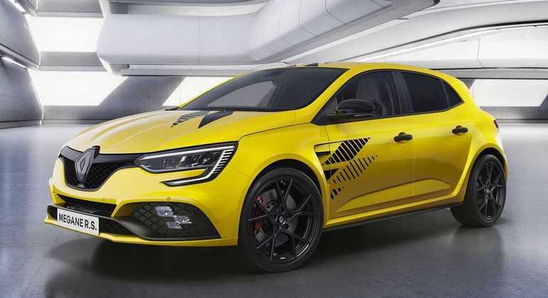 Renault Megane RS Ultime traz rodas esportivas no tom de preto e apliques pretos nas portas, capô e teto