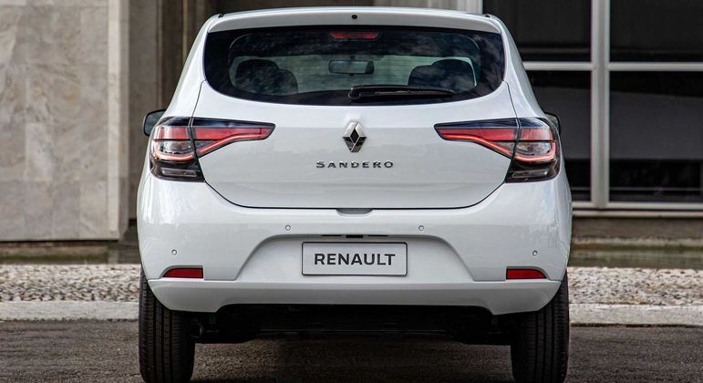 Modelo vem equipado com sensores de estacionamento traseiros