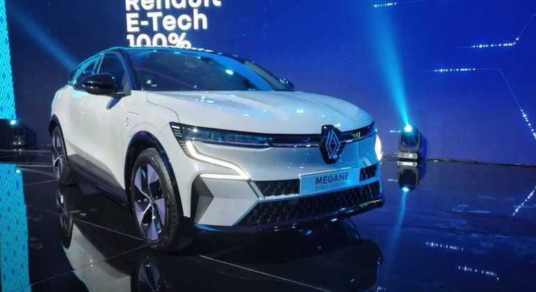 Renault Megane E-Tech mede 4,21 metros de comprimento e 2,70 m de entre-eixos
