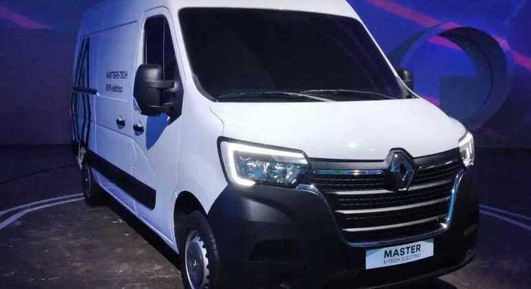 Renault Master E-tech terá uma autonomia para rodar até 200 km