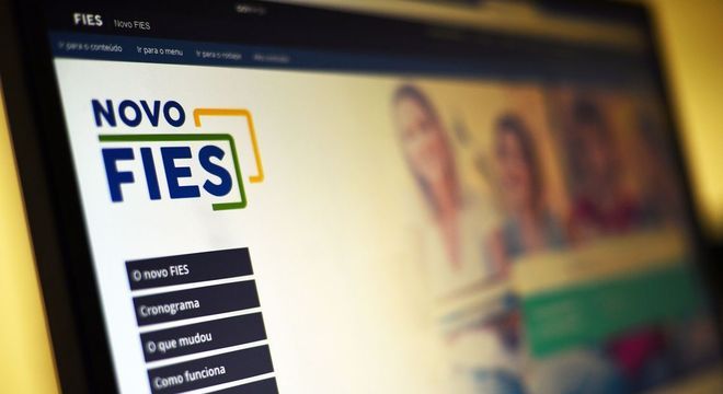 Prazo de renovação do Fies terminaria em 31 de outubro, mas foi prorrogado