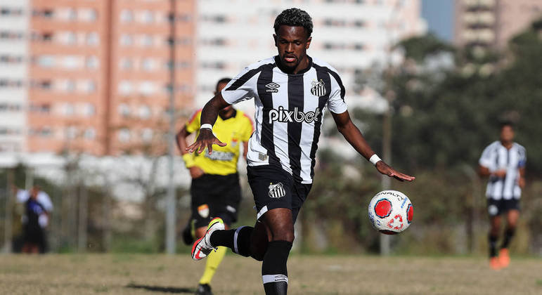 Renyer marcou um dos gols santistas na quarta-feira em jogo disputado em Mauá