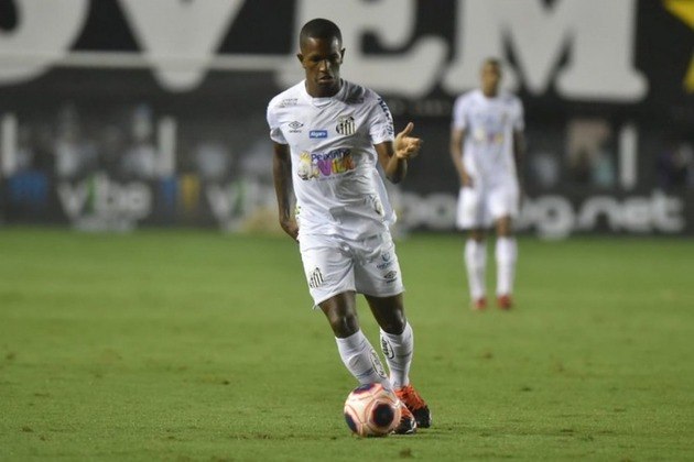 Renyer — O jovem de 16 anos tem contrato com o Santos até 31/12/2022. Seu valor de mercado, de acordo com o Trasnfermarkt, é de 650 mil euros (cerca de 3,6 milhões de reais)