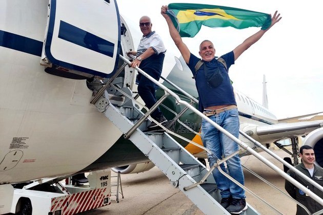 Avião presidencial é responsável pela missão de repatriação
