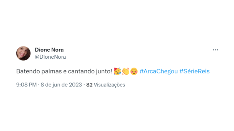 A sequência rica em detalhes contagiou essa fã, que cantou as músicas e bateu palmas junto com a multidão que seguia Davi