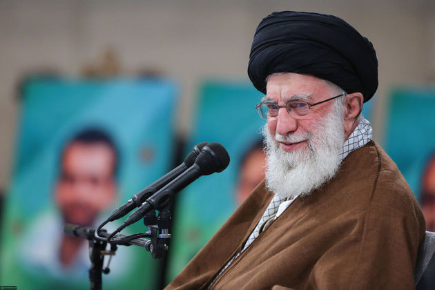 9º dia — Os Estados Unidos temiam que o Irã se
envolvesse na guerra entre Israel e o Hamas. O Irã é o principal patrocinador do
Hamas, e sua entrada no conflito poderia complicar ainda mais a situação