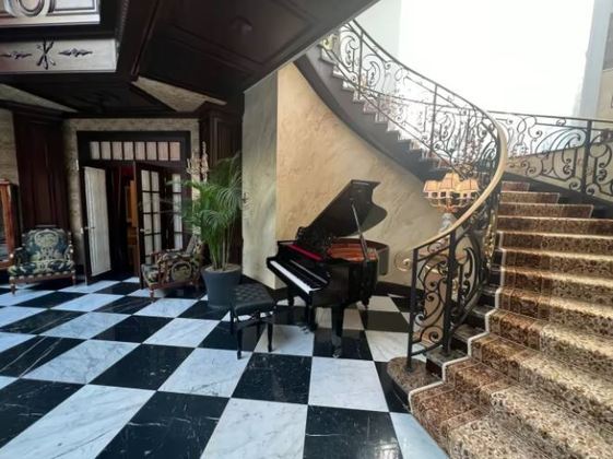 A mansão de Yevgeny Prigozhin tinha até um piano como decoração. O fundador do grupo paramilitar Wagner ainda está na Rússia, afirmou nesta quinta-feira (6) o presidente de Belarus