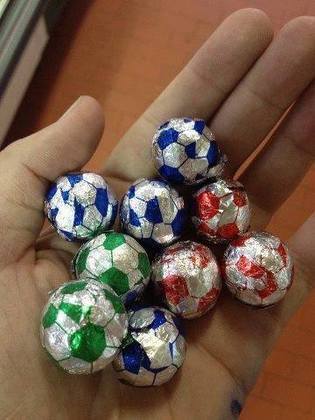 As bolas de futebol de chocolate eram muito pedidas também. Uma delícia! Impossível comer só uma