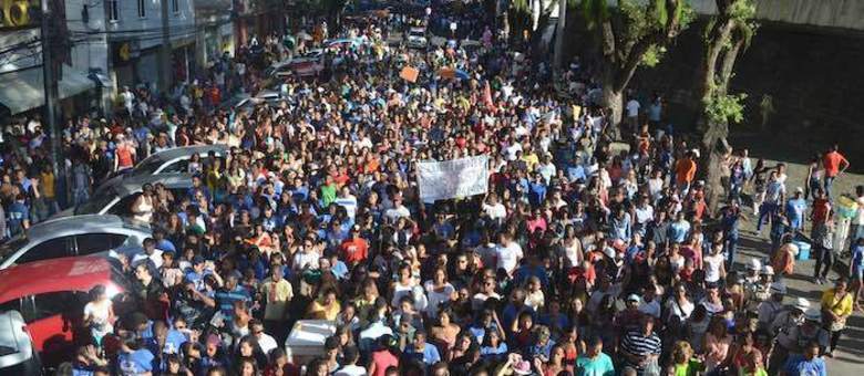 Eventos religiosos e esportivos alteram trânsito em Salvador