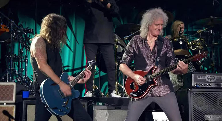 Brian May, do Queen, também participou da apresentação em Londres ao lado de Dave Grohl