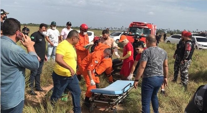 Bombeiros encontram jornalista Romano dos Anjos em região de mata