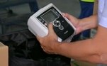 Com os gastos emergenciais por estados e municípios durante a pandemia de covid-19, investigações por suspeita de corrupção na compra de produtos médicos foram feitas, afastando dois governadores e envolvendo políticos em denúncias e pedidos de afastamento de autoridades judiciais. Nesta terça-feira (13), unindo dois requerimentos apresentados por parlamentares, o Senado formou uma única comissão que, além de investigar a gestão do presidente Jair Bolsonaro, também tratará de repasses de verbas federais para estados e municípios