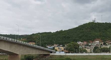 Suspeito foi preso na casa onde mora, em Resplendor
