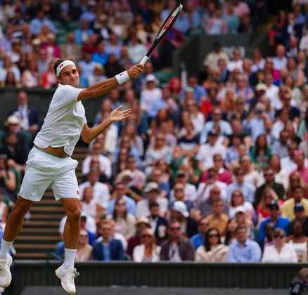 Resposta: Roger Federer detém esse recorde, com impressionantes 237 semanas consecutivas no topo do ranking da ATP.