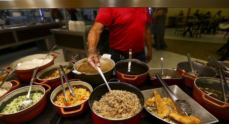 Segundo FecomercioSP, muitas empresas não conseguirão manter o vale-refeição se os incentivos do PAT forem realmente retirados