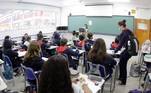 O Brasil é um dos últimos países a retomar as aulas presenciais e, segundo especialistas, essa demora acarreta prejuízos ao aprendizado dos jovens brasileiros