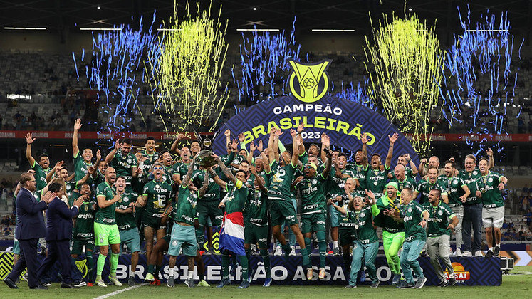 Campeonato Brasileiro: PalmeirasO Brasileirão de 2023, além de ficar marcado pela incrível derrocada do Botafogo, também será lembrado pela recuperação do Palmeiras, que cresceu na reta final e garantiu o seu 12º título da competição