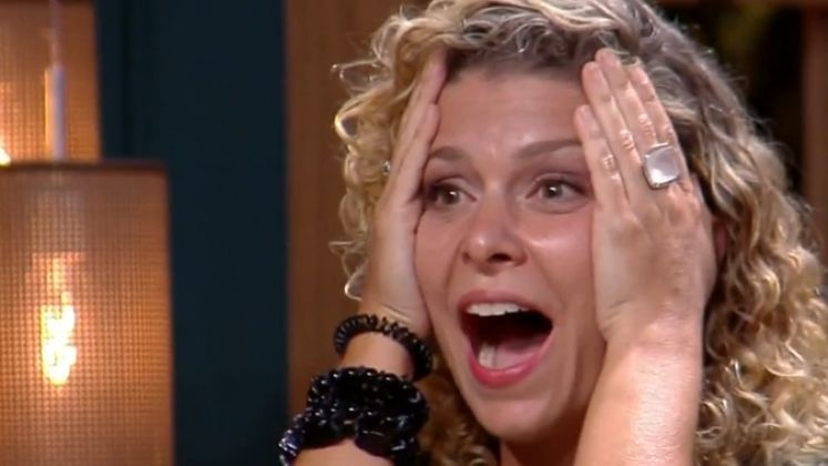 Após assistir a suas duas rivais voltarem para a sede, Babi acreditou que era o fim do jogo. Porém, Galisteu avisou sobre a Roça falsa e a atriz ficou em completo êxtase! A peoa pegou a mala no colo e correu para aproveitar a estadia no Rancho do Fazendeiro. Lá, ela grudou os olhos na TV e pôde assistir a fofocas, estratégias das adversárias e o dia a dia na sede  