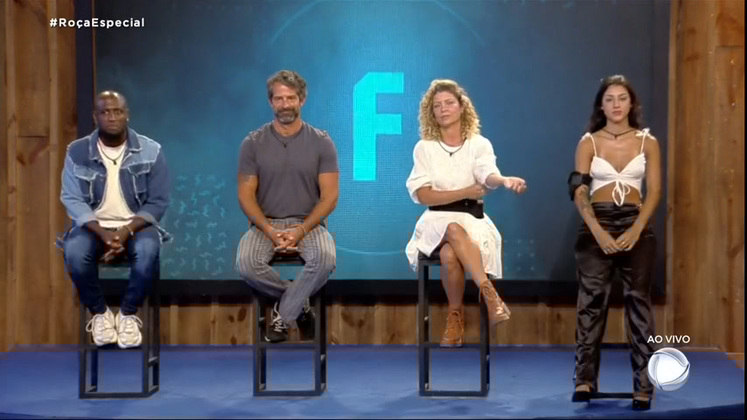 Os peões participaram de uma Prova Premiada com todos os eliminados do jogo. Eles se dividiram em trios: cada peão do top 5 liderava um grupo e todos passaram por três desafios durante a atividade. Pelé foi o peão que mais pontuou na prova e com isso escapou da Roça Especial. A atriz foi salva da berlinda, mas como parte da reta final do jogo, o top 4 entrou da Roça-Surpresa para definir os finalistas da temporada. Dessa vez, o rapper foi eliminado