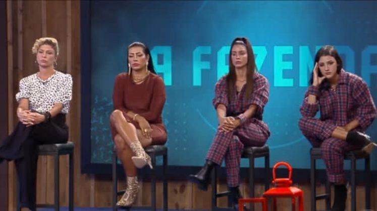 Na décima formação da Roça, Babi foi indicada ao banquinho pela Fazendeira Deolane. Moranguinho, Bia e Kerline, completaram a berlinda. Como a influenciadora havia sido vetada por Bia de tentar conquistar o chapéu, Babi e as colegas dançarinas disputaram a Prova do Fazendeiro. Bia levou a melhor e deixou o trio de peoas no sufoco. Para a tristeza da atriz, sua amiga Kerline foi eliminada 