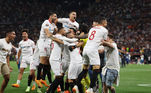 O título do Sevilla tem um sabor especial após uma temporada de altos e baixos. Eliminado na Liga dos Campeões, ficou ameaçado de rebaixamento por meses no campeonato espanhol e demitiu dois treinadores. Mas, na hora decisiva, mostrou espírito copeiro e se sagrou campeão