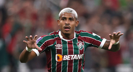 John Kennedy, para variar, foi decisivo para o Fluminense