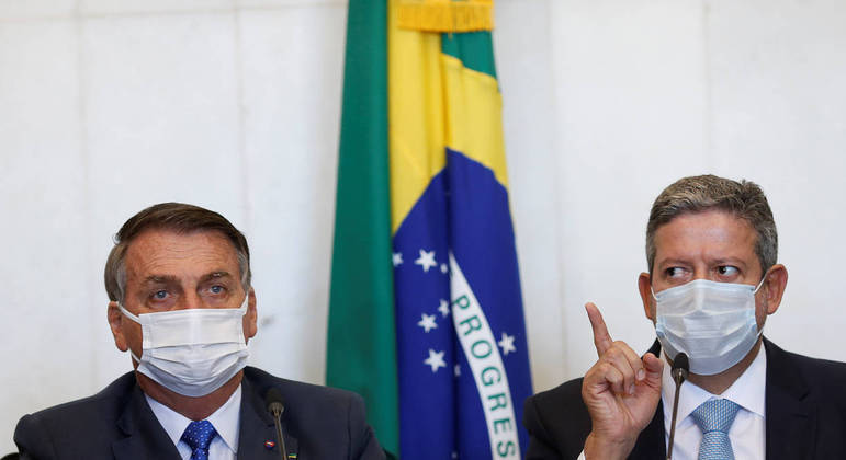 O presidente da Repúbica, Jair Bolsonaro, e o presidente da Câmara dos Deputados, Arthur Lira