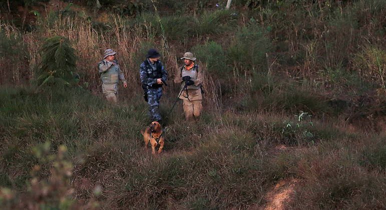 Policiais atuam em força tarefa que busca por Lázaro Barbosa em Goiás