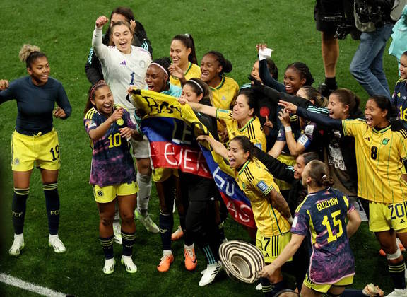 A Colômbia se classificou pela primeira vez em sua história para as quartas de final da Copa do Mundo feminina ao vencer a Jamaica por 1 a 0 nesta terça-feira (8), em Melbourne