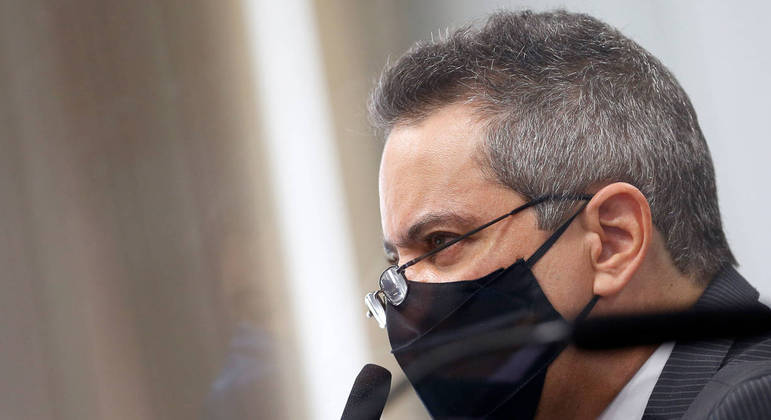 Coronel disse que ministério da Economia se opôs a MP para facilitar contrato com a Pfizer
