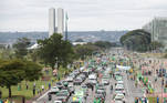 Demonstrators take part in a motorcade to show their support for Brazilian President Jair Bolsonaro, amid the coronavirus disease (COVID-19) pandemic, in Brasilia, Brazil, May 1, 2021. REUTERS/Ueslei Marcelino