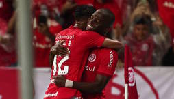 Inter recebe o Botafogo, que tenta terminar no G4 (Diego Vara/Reuters - 06.12.2023)