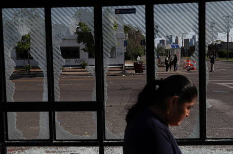 Houve quebra-quebra em Minneapolis após morte