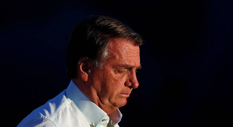 Auxiliares do presidente revelam que pode não haver pedido de impeachment de Barroso