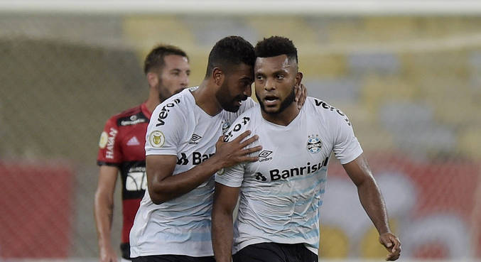 Borja fez o primeiro gol do Grêmio contra o Flamengo