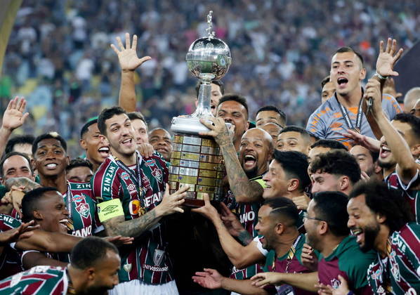 Fluminense forja virada épica sobre o Internacional e volta à final da  Libertadores