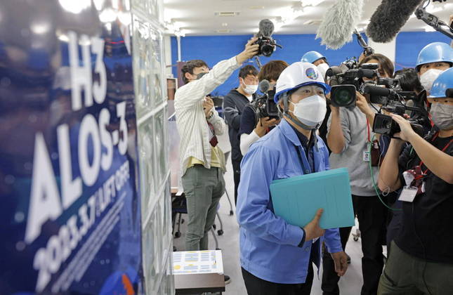 A Agência Espacial japonesa não escondeu a frustração quando notou que seria impossível cumprir a missão e confirmou a necessidade de explodir o foguete