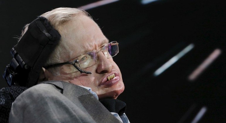 Stephen Hawking também temia o desenvolvimento acelerado de IA