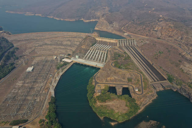 Furnas hydroelectric dam runs in low water levels, according to the dam's operator, in Sao Jose da Barra, Minas Gerais state, Brazil, September 7, 2021. Picture taken September 7, 2021 with a drone. REUTERS/Washington Alves