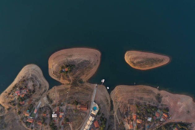 A view of the Guape port near the Furnas hydroelectric dam, in Sao Jose da Barra, Minas Gerais state, Brazil, September 7, 2021. Picture taken September 7, 2021 with a drone. REUTERS/Washington Alves