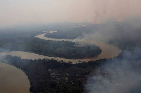 Governo faz propaganda para questionar interesses na Amazônia