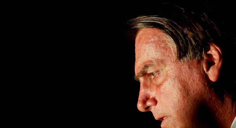 Bolsonaro foi levado a hospital em São Paulo para avaliar necessidade ou não de cirurgia