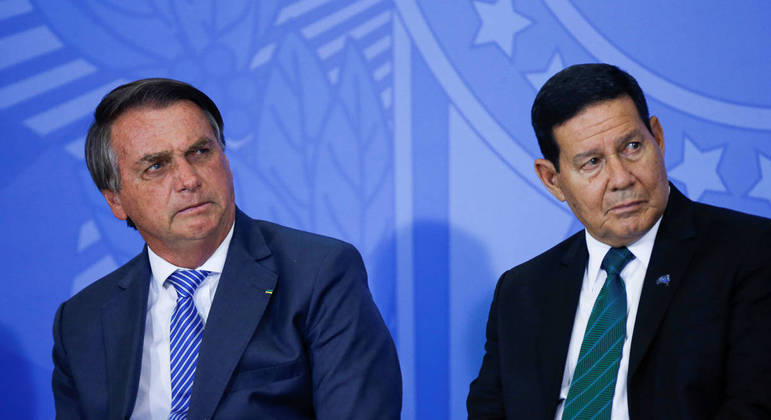 O presidente Jair Bolsonaro e seu vice, Hamilton Mourão
