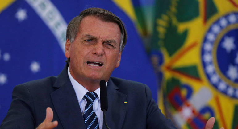 O presidente Jair Bolsonaro (PL) fala durante evento no Palácio do Planalto, em Brasília