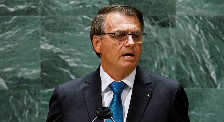Bolsonaro desembarca em Brasília após discursar na ONU, nos EUA - Notícias - R7 Brasília