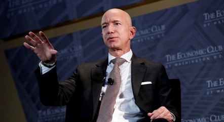 Bezos deixa o cargo após 27 anos na Amazon