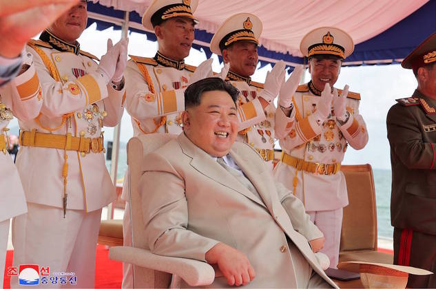 Kim Jong-un afirmou que a embarcação faz parte da 