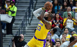 Arremessos tentadosIncansável, o craque do Lakers já fez 28.044 arremessos, 263 a menos que Abdul-Jabbar. No último ano, a média de arremessos foi de 22,2 por jogo, o que o coloca perto de quebrar mais um recorde neste ano