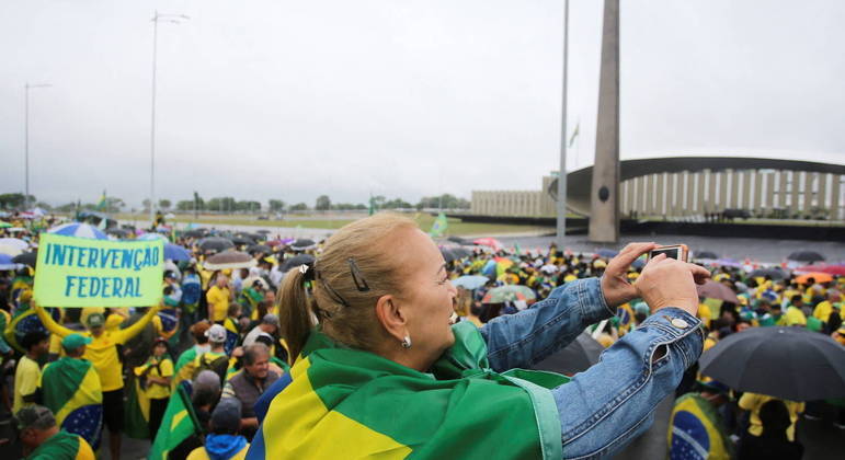 Manifestações espontâneas após as eleições: direito garantido e reforçado pelas Forças Armadas